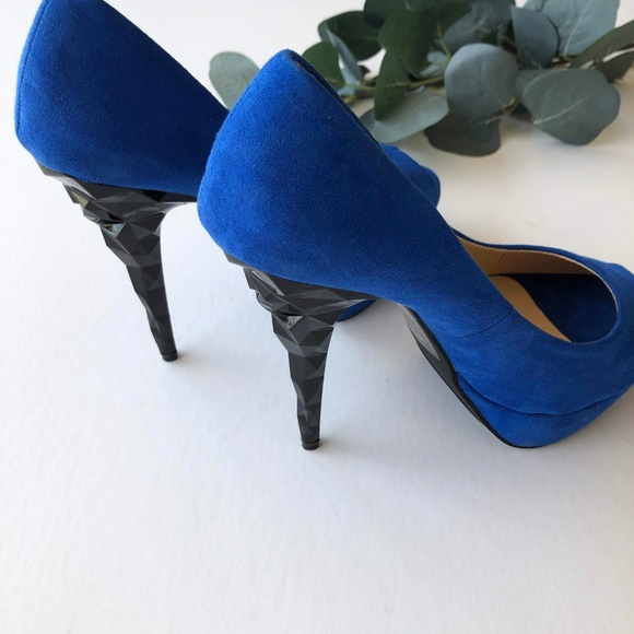 Signature Blue Suede Stiletto's - Picture 4 of 6